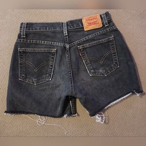 Levi Strauss & Co 515 Women's 6 Mis gray cut off raw distressed denim Shorts